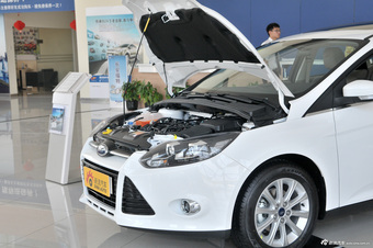 2012款福克斯三厢1.6L自动尊贵型