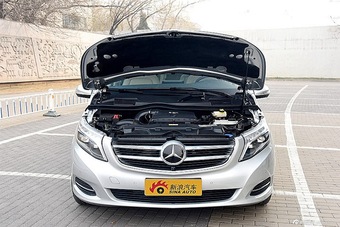 2016款奔驰V级 V260 2.0T自动尊贵加长版