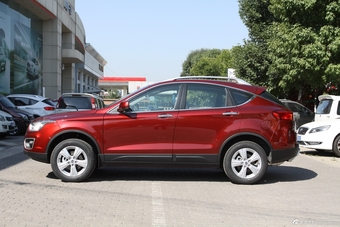 2015款奔腾X80 2.0L自动舒适型图片