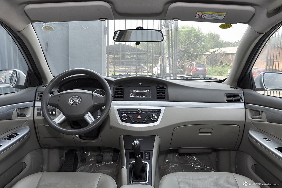 2012款力帆620 1.5L手动基本型