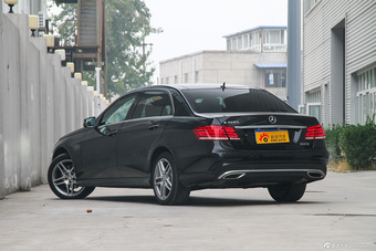2015款奔驰E320L 3.0T自动运动型