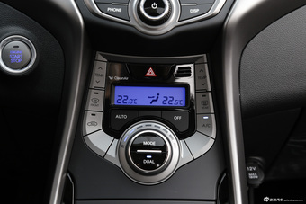 2015款朗动1.6L自动尊贵型