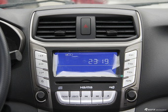 2015款海马M3 1.5L手动精英天窗版