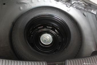 2013款马自达6 2.0L自动时尚型