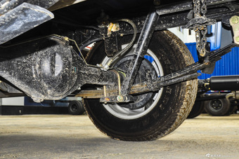 2015款骐铃T7 2.8T手动两驱舒适版标准轴距JE493ZLQ4CB