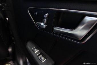 2014款奔驰E级内饰