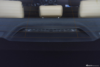 2015款捷豹XJL 2.0T两驱典雅商务版