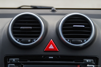 2015款哈弗H6升级版1.5T手动四驱精英型