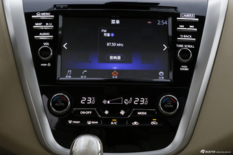 2015款楼兰 2.5L自动S/C HEV XV四驱混动旗舰版