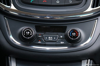 2015款 宝骏560 1.8L手动豪华型