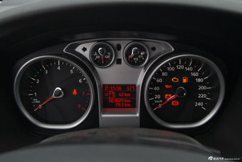 2013款福克斯两厢经典1.8L自动百万纪念款