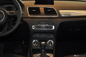 2013款奥迪Q3 35TFSI quattro舒适型