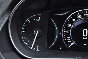 2015款君威1.6T自动精英技术型