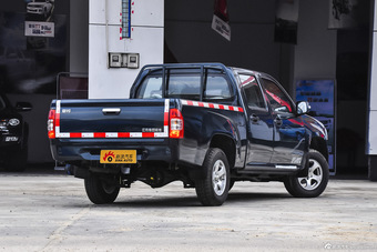 2014款骐铃T5 2.8T手动两驱超值版加长轴距JE493ZLQ4E