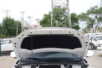 2016款中华V5 1.5T自动两驱运动型