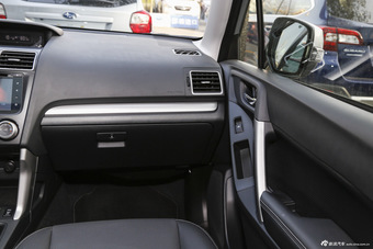 2015款森林人2.0L自动特装纪念版