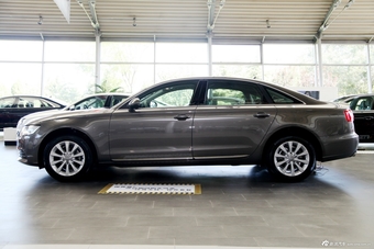 2014款奥迪A6L 2.5L 30FSI手自一体舒适型