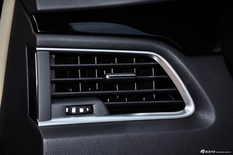 2015款东风标致508自动旗舰版