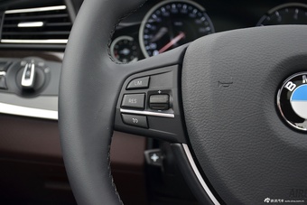 2017款宝马5系2.0T自动528Li豪华设计套装