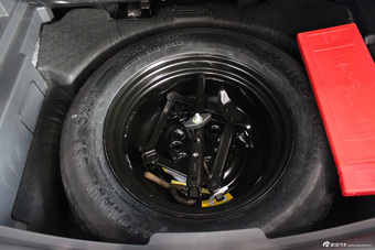 2014款自由客2.4L豪华导航版