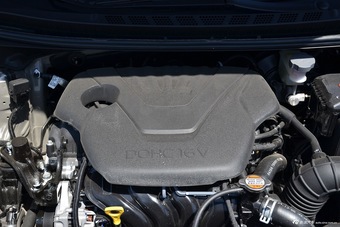 2016款朗动1.6L手动尊贵型