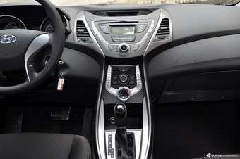 2012款朗动1.6L自动时尚型