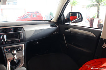 2014款众泰T600 1.5T手动精英型