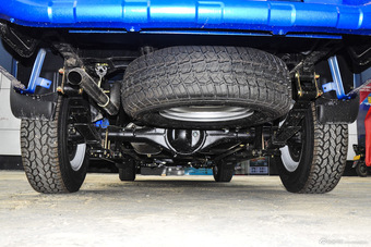 2015款骐铃T7 2.8T手动两驱尊贵版加长轴距JE493ZLQ4CB