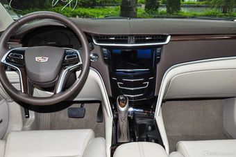 2016款XTS 2.0T自动28T精英型