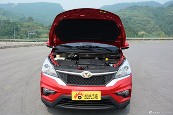 2015款北汽幻速H3 1.5L豪华型