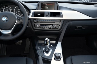2016款宝马3系GT 320i 2.0T自动时尚型