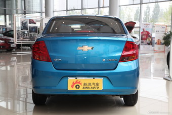 2013款雪佛兰赛欧三厢1.2L手动时尚幸福版
