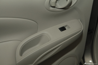 2014款阳光1.5XE CVT精英版