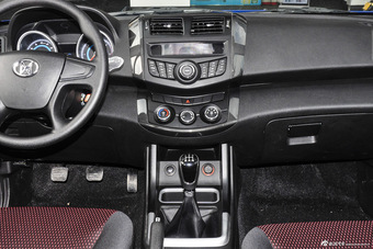 2015款骐铃T7 2.8T手动两驱舒适版标准轴距JE493ZLQ4CB