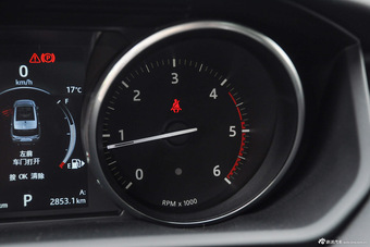 2016款揽胜运动版3.0自动SDV6 HSE