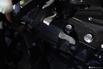 2014款YARiS L致炫1.5L自动锐动版