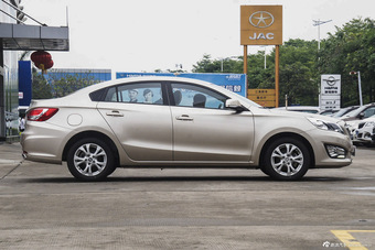 2015款经典福美来1.6L手动精英版