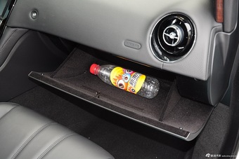 2015款捷豹XJL80周年版