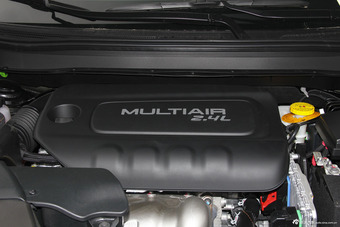 2016款自由光2.4L自动领先版