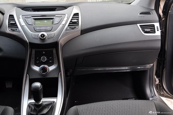 2012款朗动1.6L手动时尚型