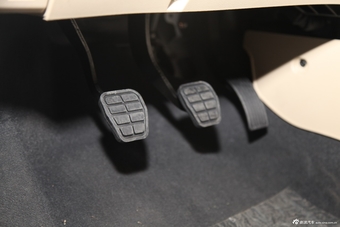 2013款奇瑞E3 1.5手动风尚版