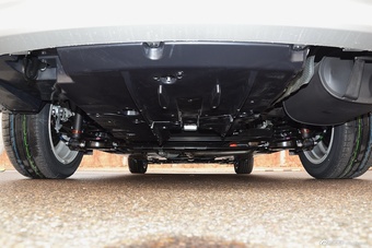 2016款卡罗拉双擎1.8L自动旗舰版