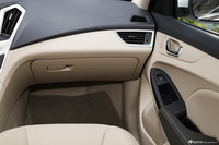 2015款艾瑞泽7 1.6L自动致领版