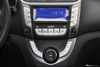 2015款海马M3 1.5L手动精英天窗版