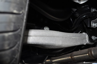 2013款奥迪A8L 50TFSI quattro舒适型