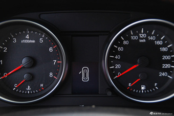 2015款哈弗H6升级版1.5T手动四驱精英型