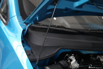 2013款雪佛兰赛欧三厢1.2L手动时尚幸福版