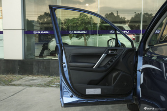 2014款森林人2.5L自动精英版