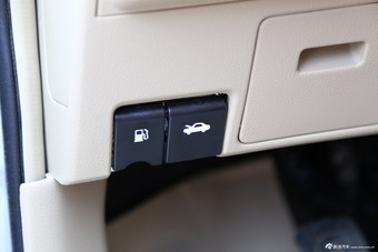 2014款启辰D50精彩版