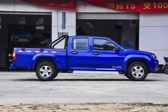 2015款骐铃T7 2.8T手动两驱尊贵版加长轴距JE493ZLQ4CB